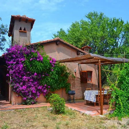 Belvilla By Oyo Comfy With Garden Holiday home